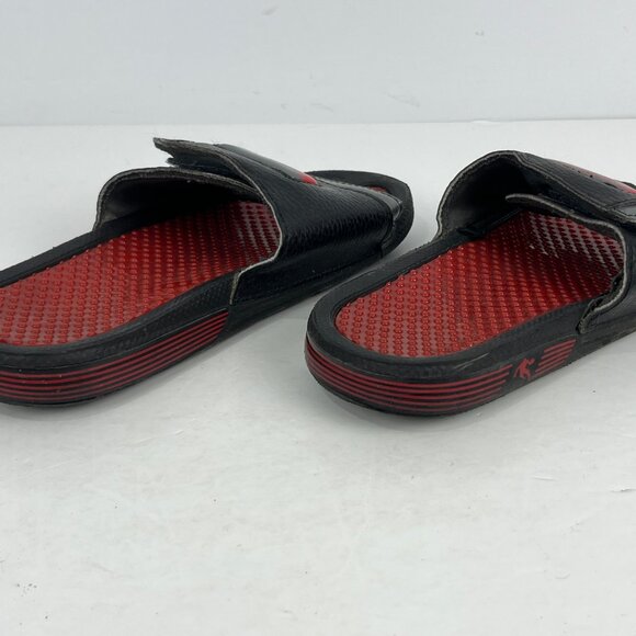 And 1 Kids Slippers Size 1-2 Black Red Open Round Toe Flat Heel Hook Loop - Picture 4 of 6
